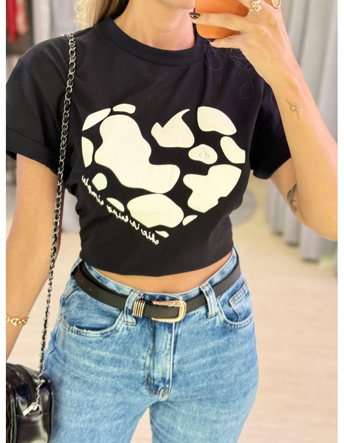 T-SHIRT CORAÇÃO PRETO - MOOD STORE