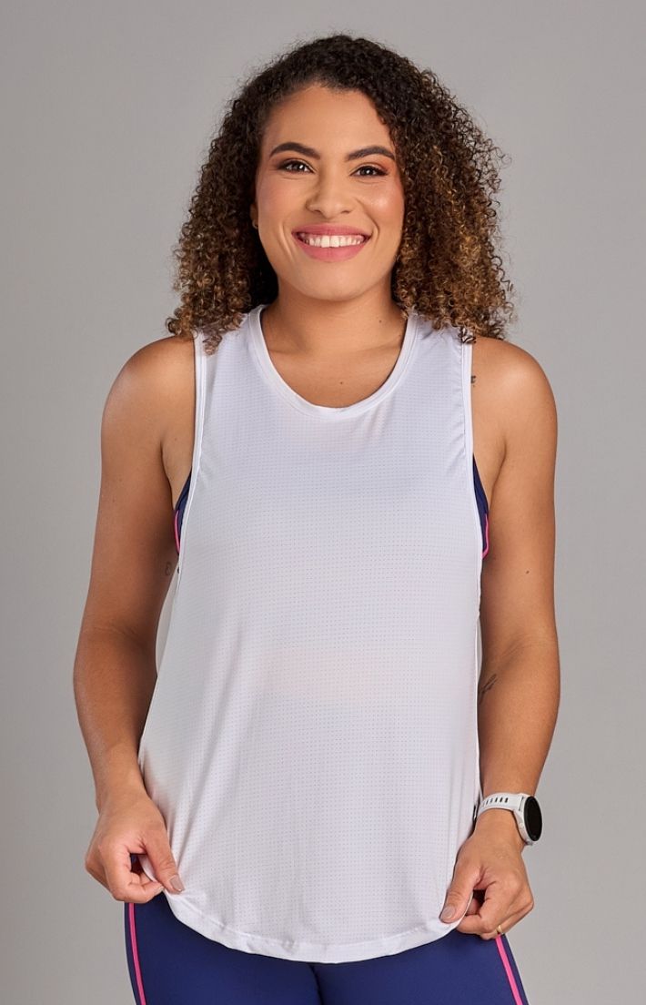 Regata Fitness Alongada Branco - Texfit Brasil