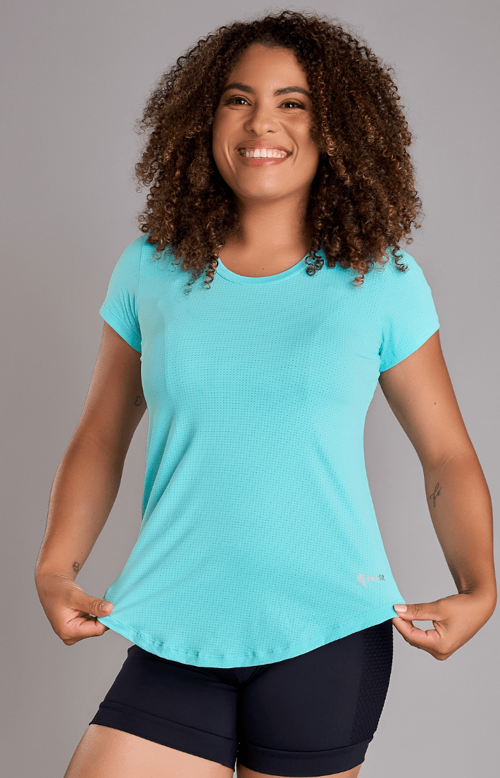 Camiseta Fitness Alongada Azul bebê