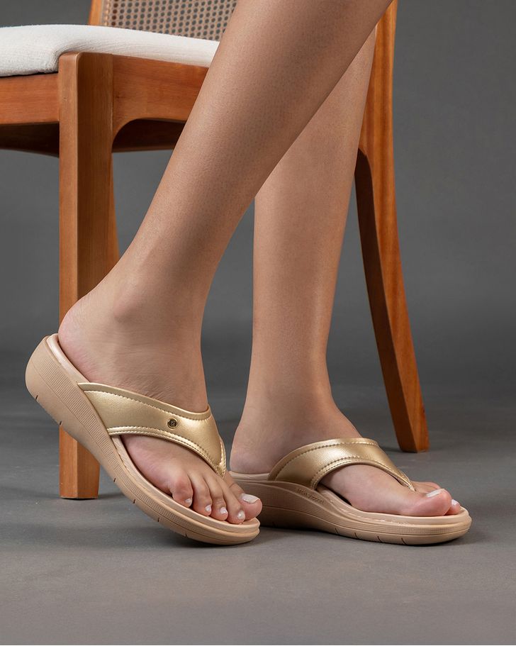 Chinelo Helicônia - Ouro