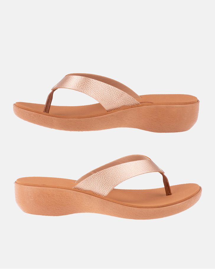 Chinelo Giesta - Bronze