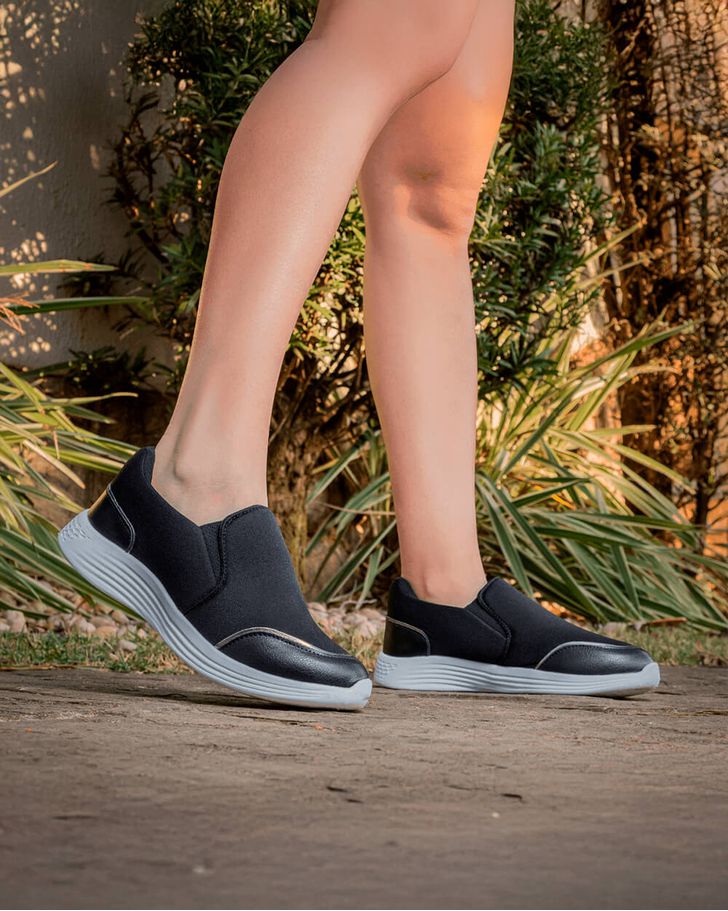 Slip On para Joanete Violeta - Preto