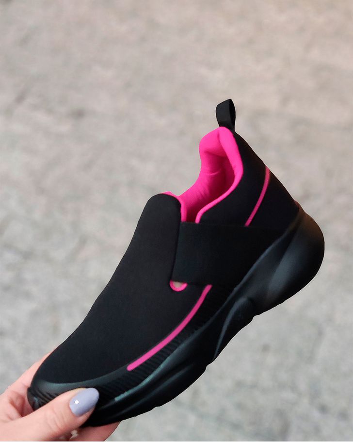 Tênis Pluma - Preto / Fucsia - Sola Preta
