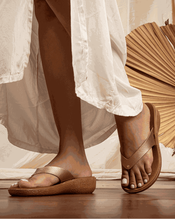 Chinelo Giesta - Bronze