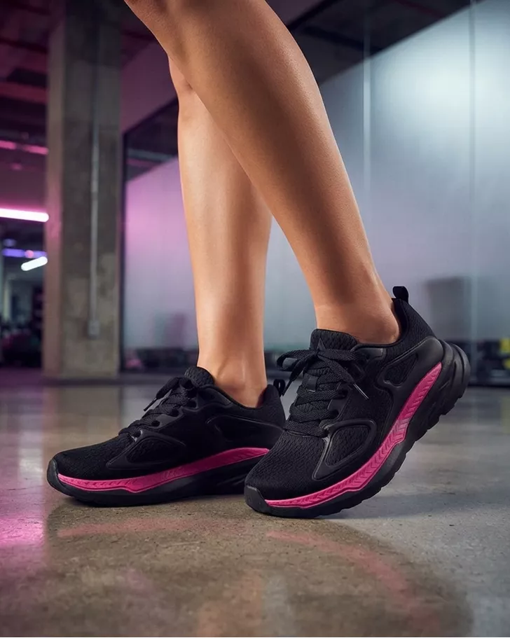 Tênis Pluma - Preto / Fucsia