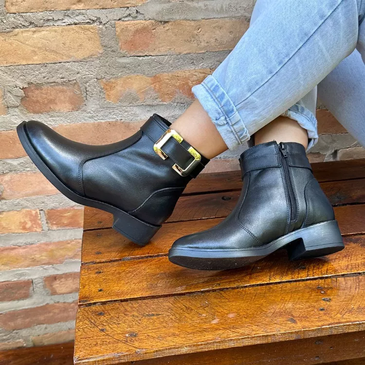 Bota Mara Preta Couro Legitmo - MARA-PRETA - KUENTO SHOES