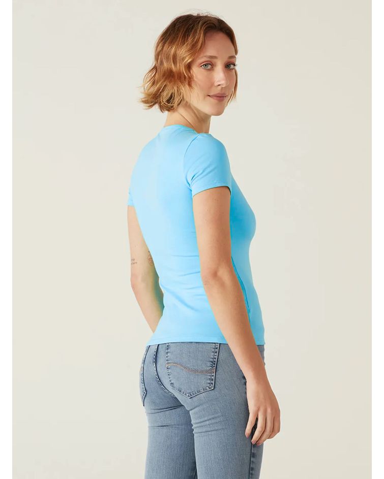 Blusa Básica Feminina Decote Redondo Em Algodão Azul Claro