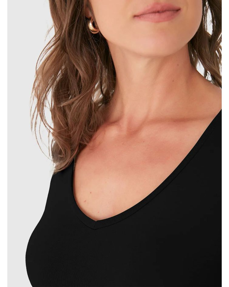 Blusa Básica Feminina Decote V Em Viscose Stretch Preto