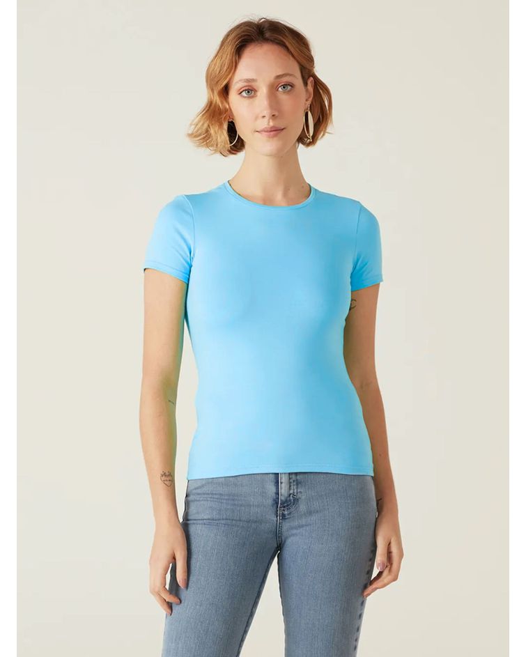 Blusa Básica Feminina Decote Redondo Em Algodão Azul Claro