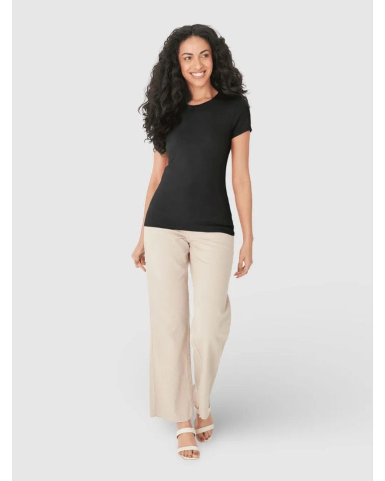 Blusa Básica Feminina Decote Redondo Em Algodão Preto