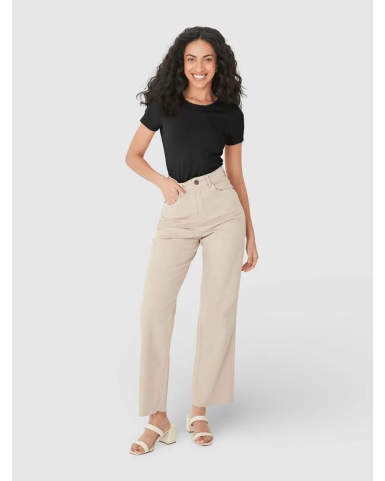 Blusa Básica Feminina Decote Redondo Em Algodão Preto