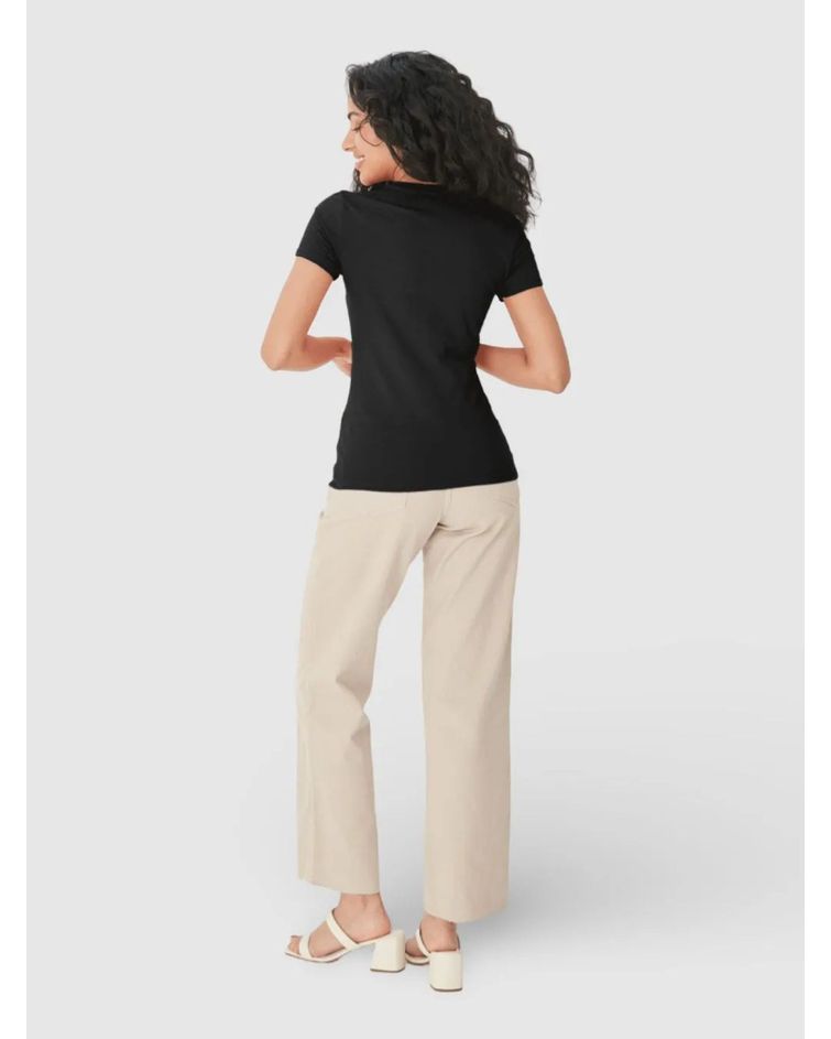 Blusa Básica Feminina Decote Redondo Em Algodão Preto