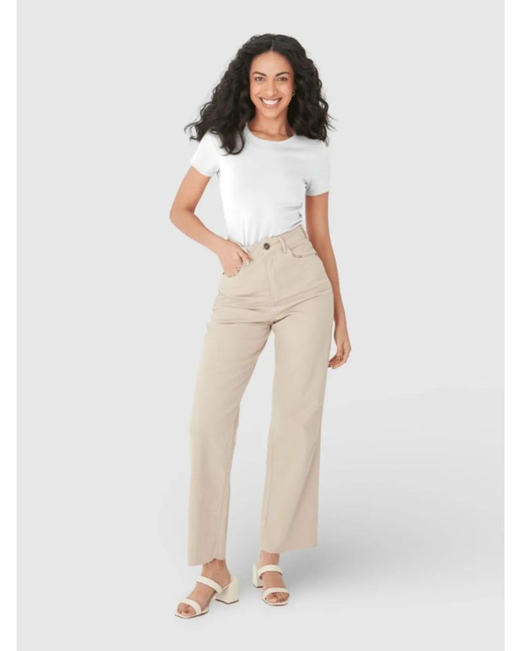 Blusa Básica Feminina Decote Redondo Em Algodão Branco