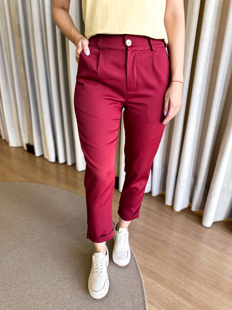 CALÇA ALFAIATARIA BARRA DOBRADA RED CHERRY - Lelle & Co 