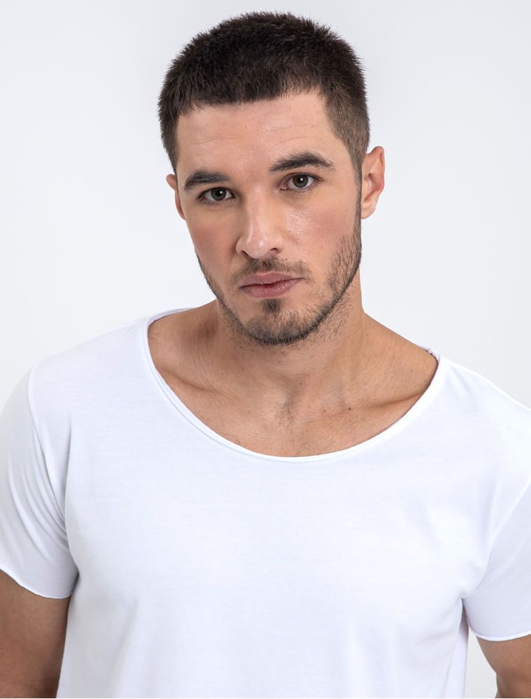 Camiseta Básica Branca Gola Canoa