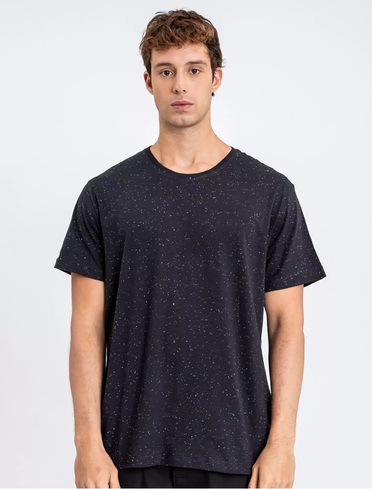 T-shirt básica preta botonê - Hermoso Compadre