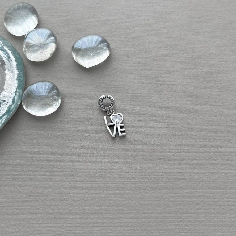 Pingente Berloque Love Coração Zircônia Transparente em Prata 925 