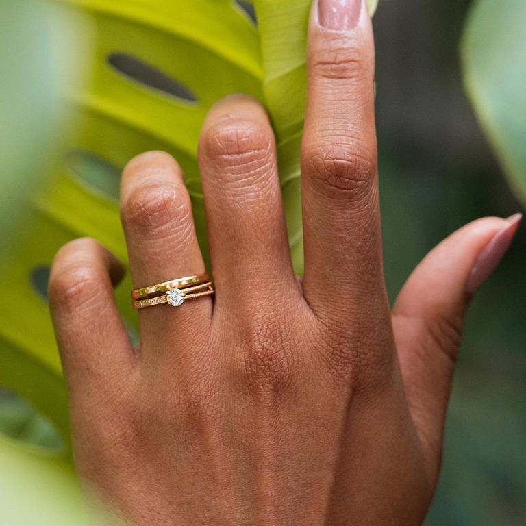 Aliança de Casamento em Ouro 2mm Chanfrada Lucy - Par