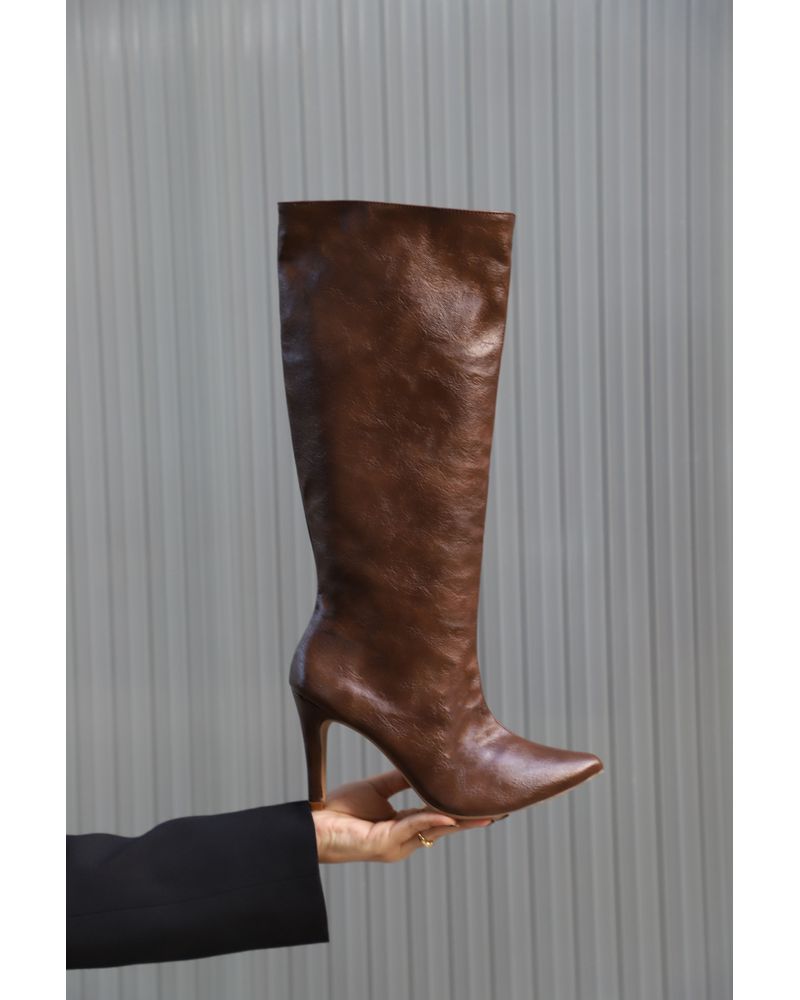 JESS - BOTA MARROM ESTONADO - FLUÍDA