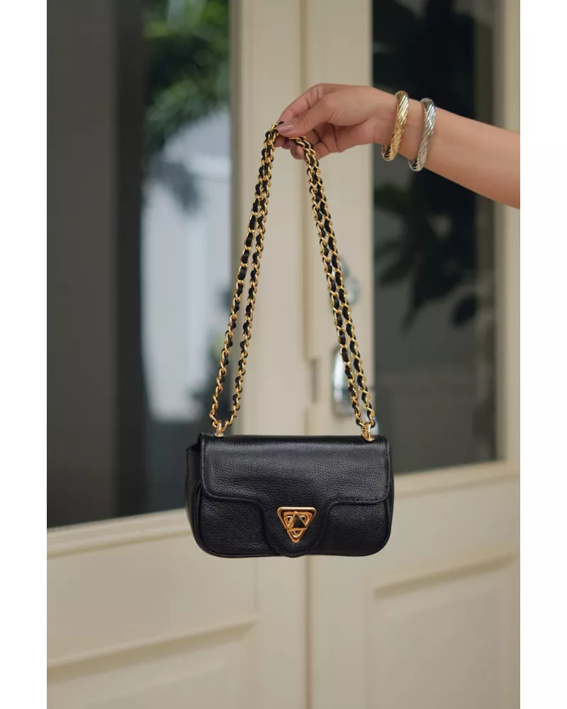 LILI - BOLSA EM COURO PRETA - FLUÍDA