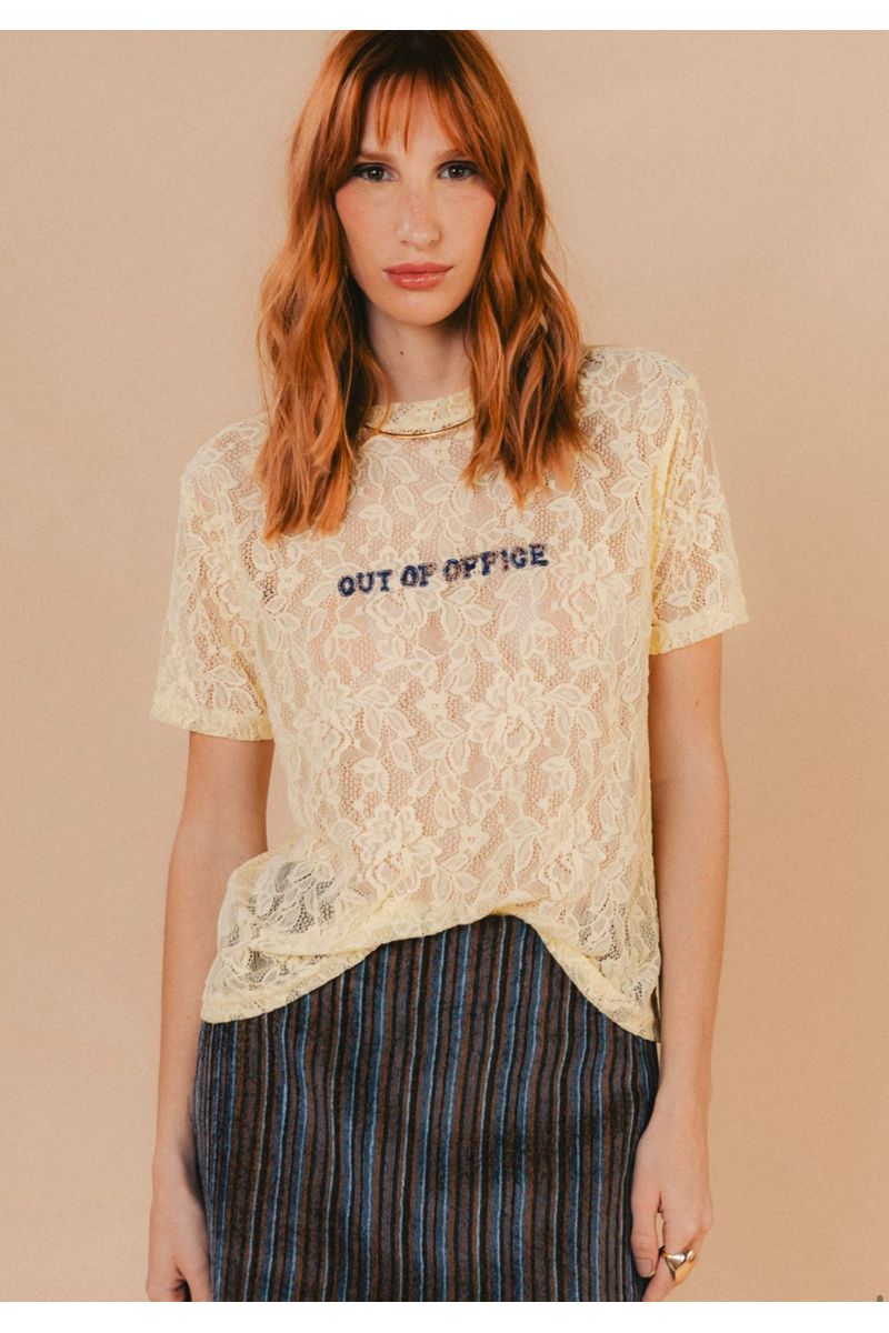 Camiseta Out Of Office Aquarella