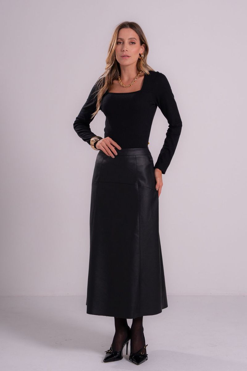 Saia Midi Em Couro Recortes Preto
