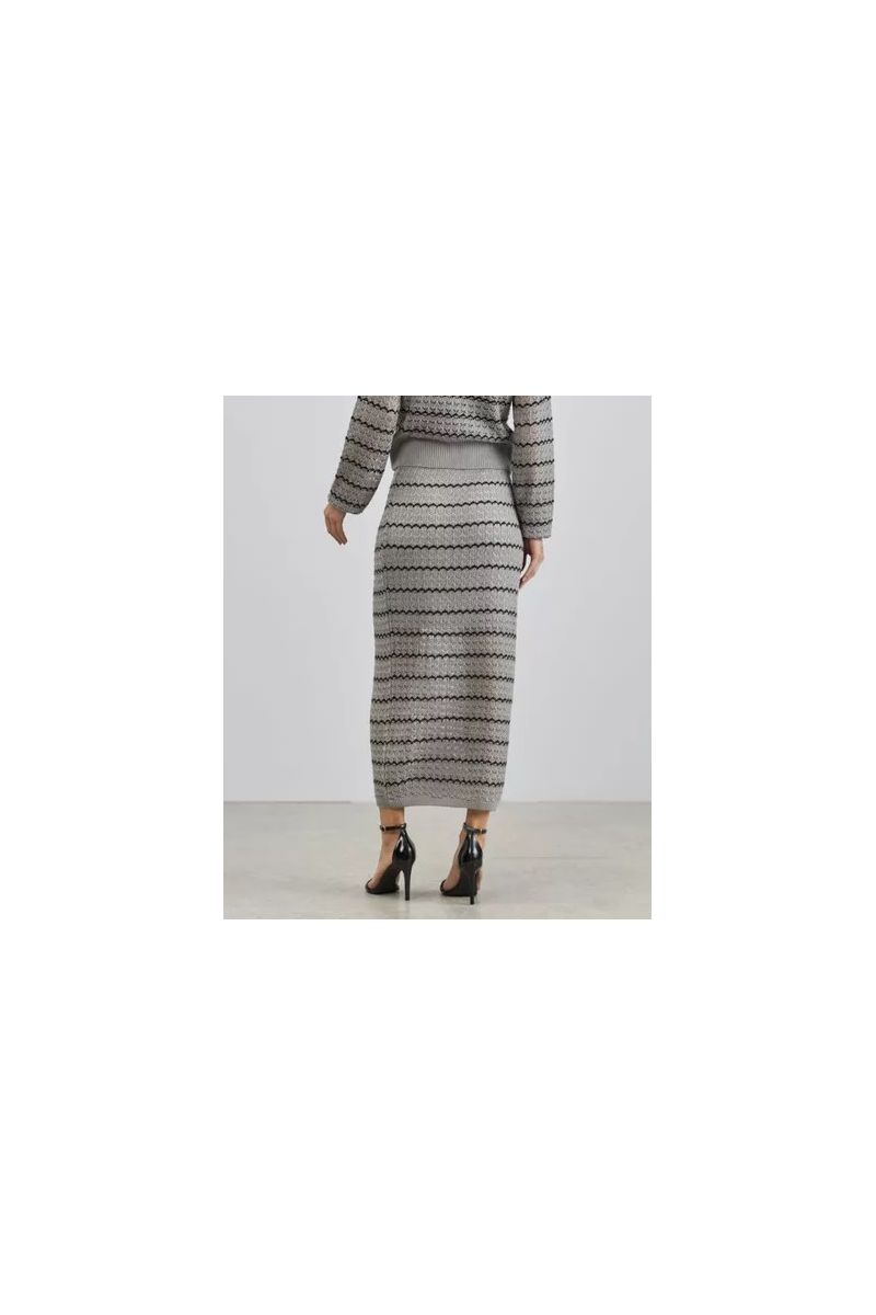 Saia Midi Em Tricot Com Ponto Diferenciado