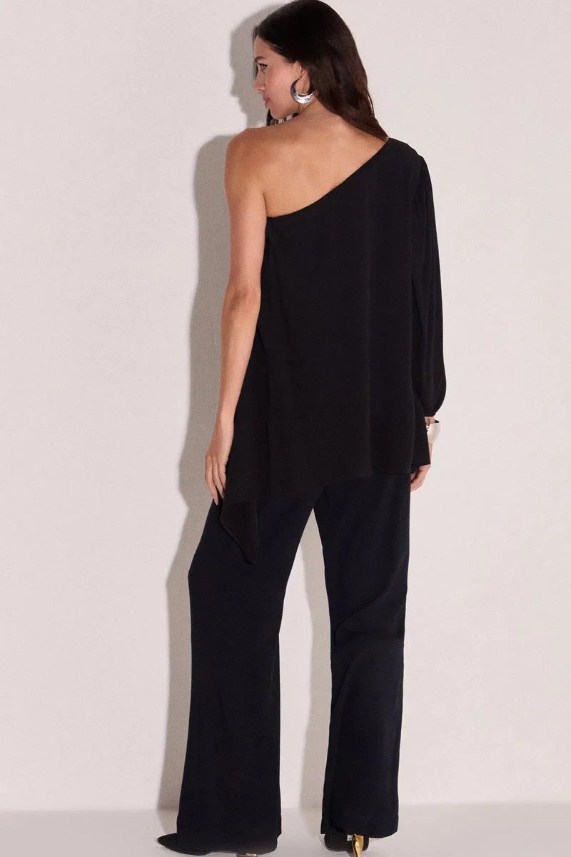 Blusa Assimétrica Em Crepe Preto