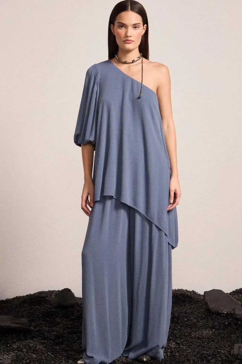 Blusa Assimétrica Em Crepe Azul Escuro
