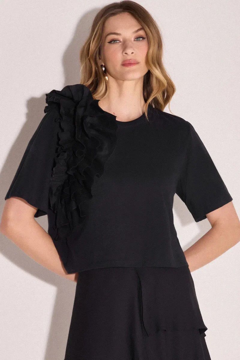 Blusa Com Babado Em Meia Malha