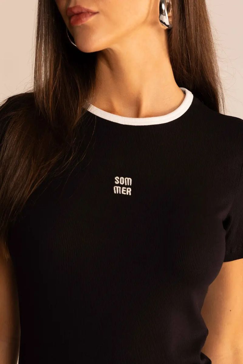 Camiseta Sommer Preta