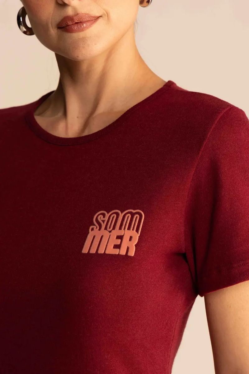 Camiseta Sommer Bordô Bloodstone