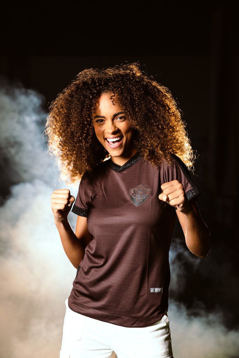 Camisa Feminina Consciência Negra Vitoria Marrom e... - Volt Sport 