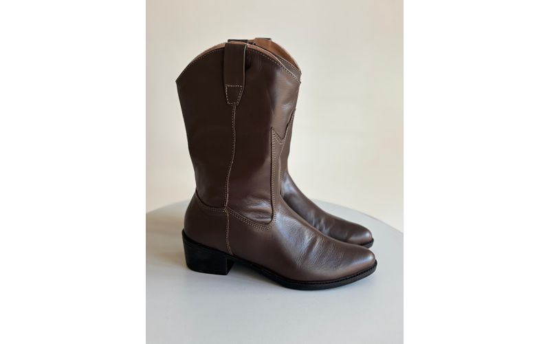 Bota em Couro Legítimo 
