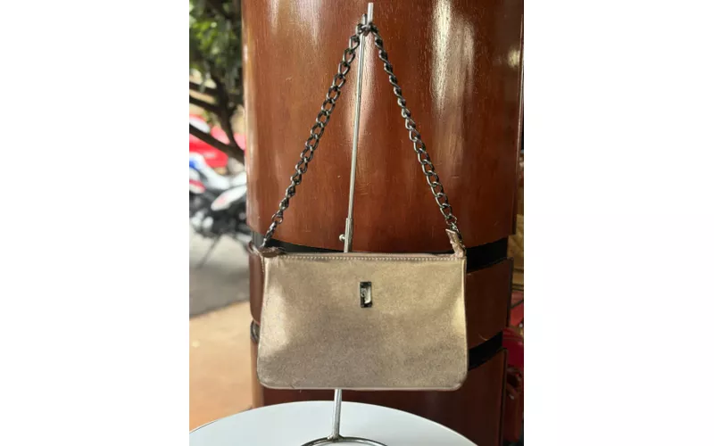 Bolsa Marrie em Couro Legítimo de Ombro