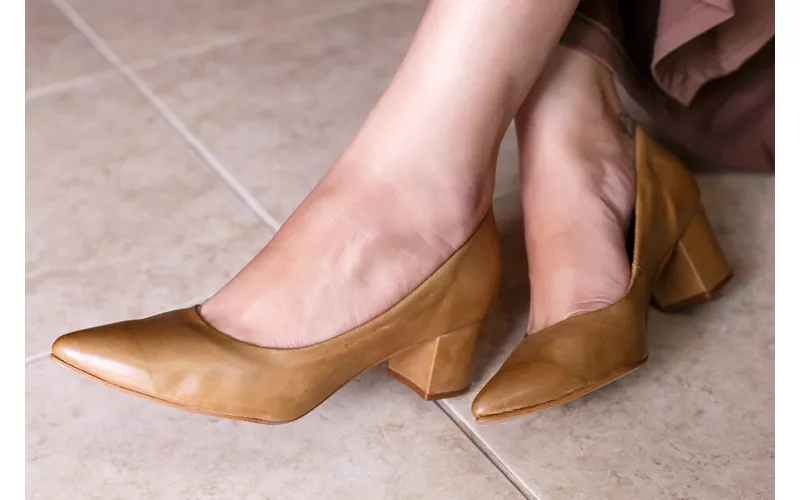 Scarpin em Couro Legítimo Cela - 1061