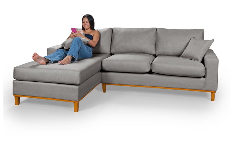 Sofá 3 Lugares 2,44m Living Amsterdã Com Chaise Es... - Martins & Ornelas Indústria Ltda - Essencial Estofados 