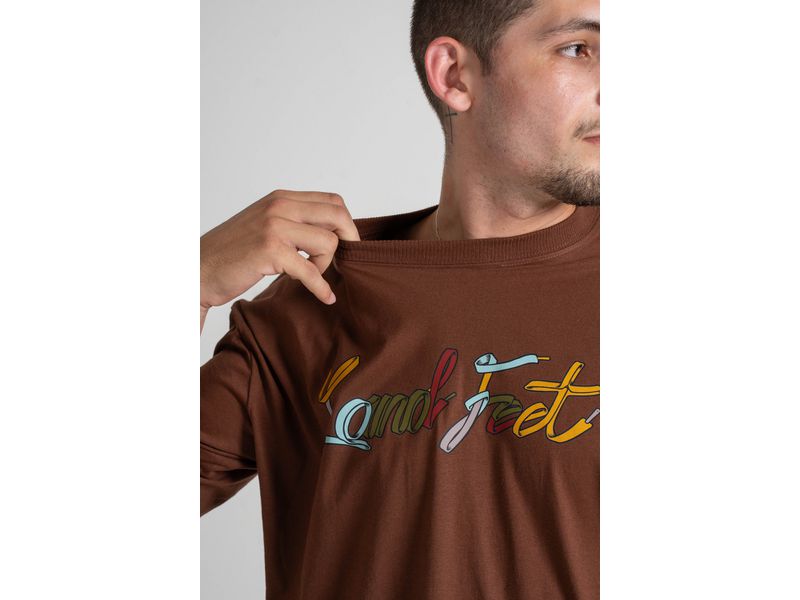 Camiseta Estampada Landfeet Tema Cadarços Marrom