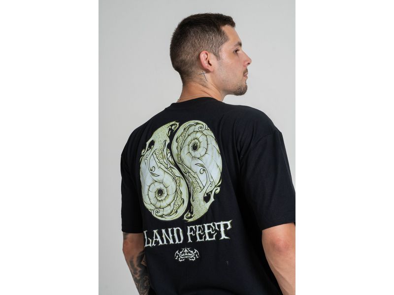 Camiseta Estampada Landfeet Preto Tema Yin Yang