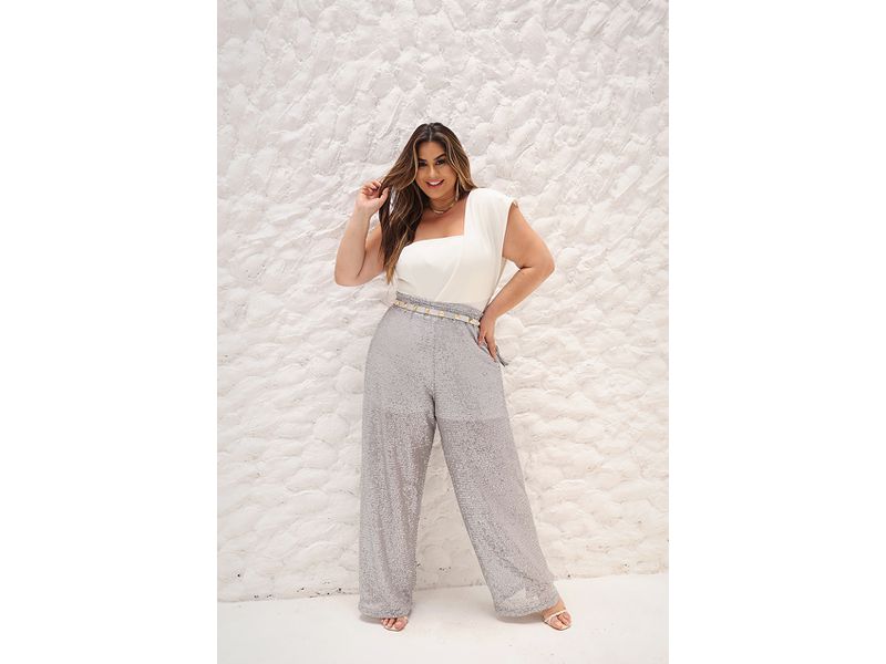 Body Nanda off white