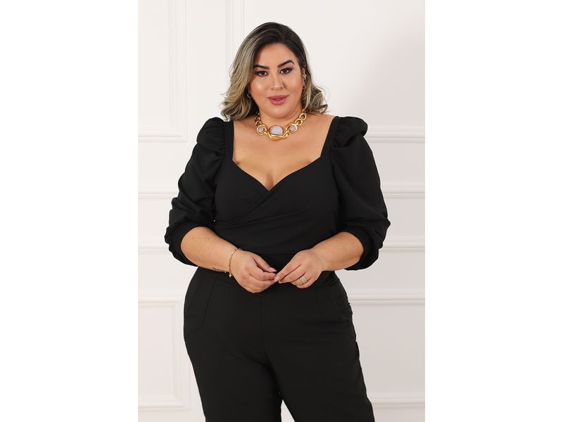 Cropped Manuela