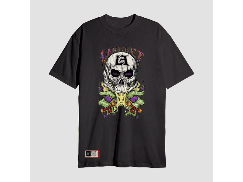 Camiseta Estampada Landfeet Preta Tema Caveira