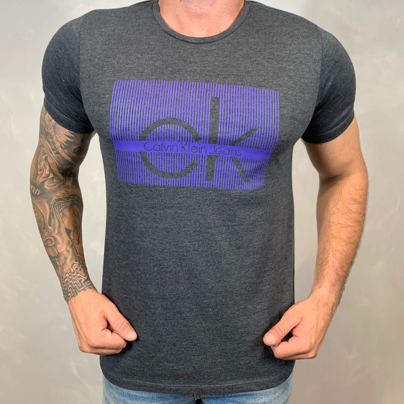 Camiseta CK Cinza Escuro DFC⭐ - 2146 - PORTAL DROP - ATACADO
