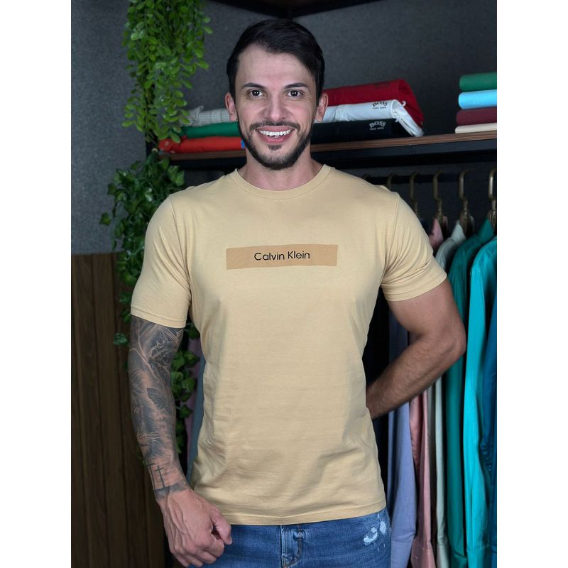 Camiseta CK Caqui DFC. - 6762 - PORTAL DROP - ATACADO