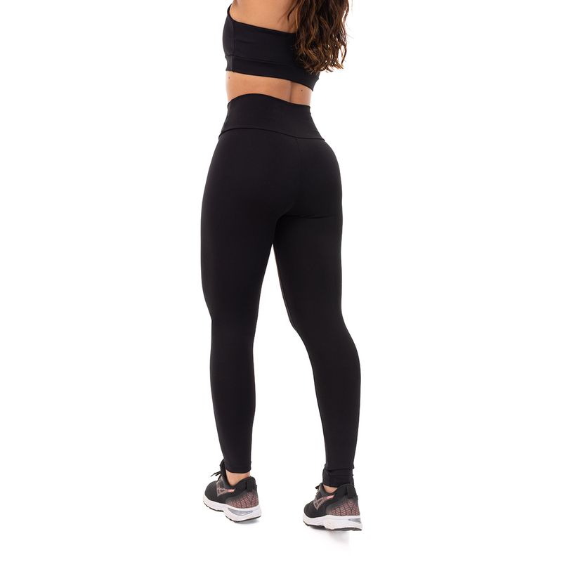 Calça Slim - Preta