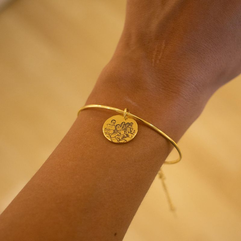 Bracelete Ajustável Medalha P - banho ouro 18k (leia a descrição)