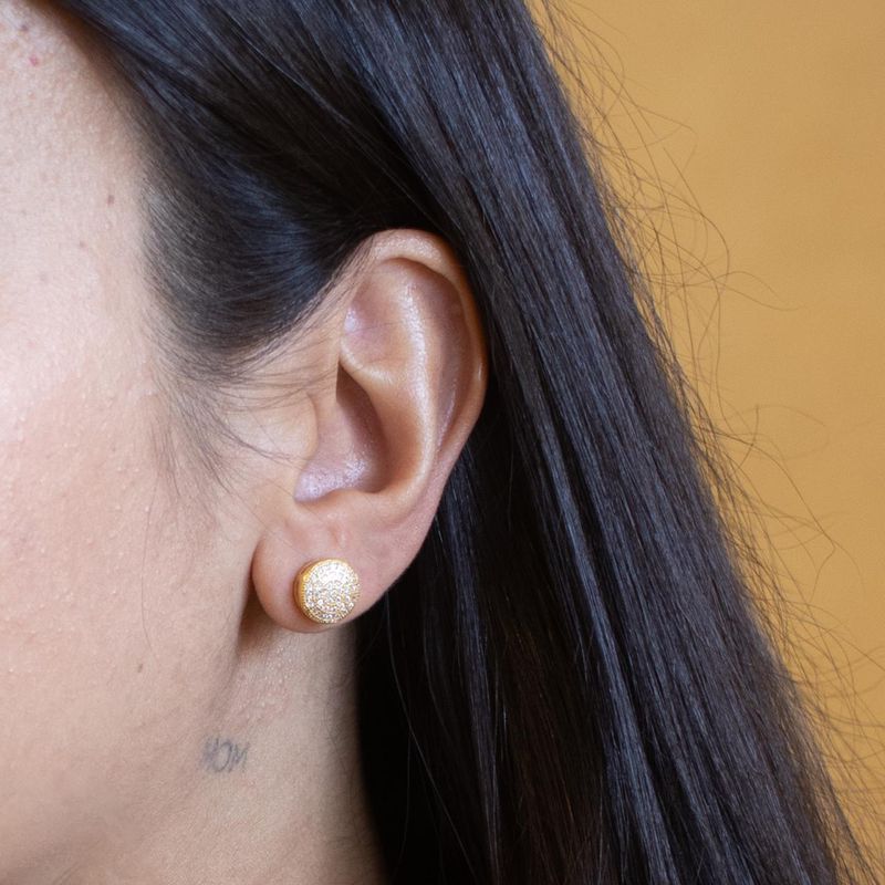 Brinco Lis- banho ouro 18k