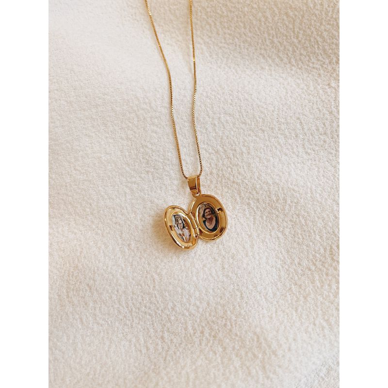 Colar Relicário Florescer- banho ouro 18k