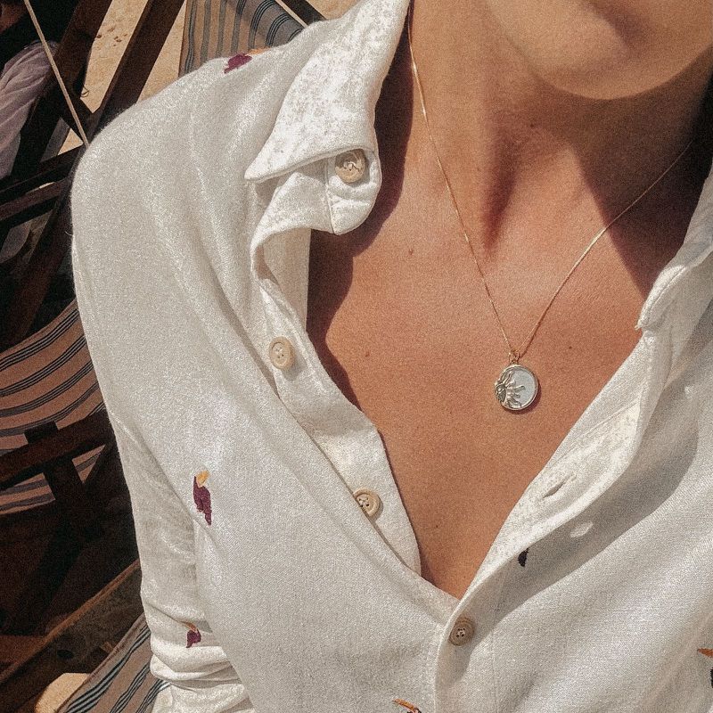 Colar Raios de Sol- banho ouro 18k