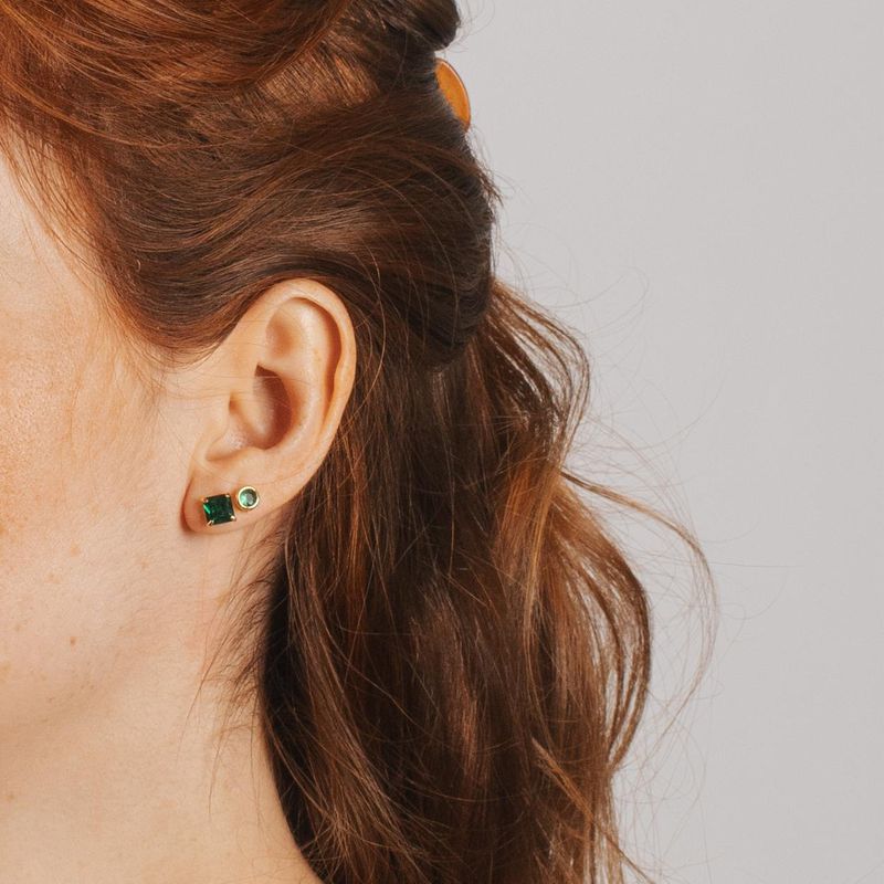 Brinco Esmeralda- banho ouro 18k